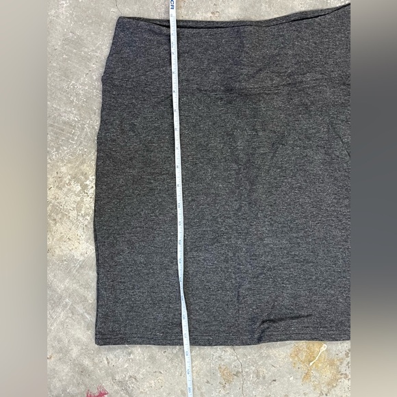 Grey mini skirt - Picture 4 of 4